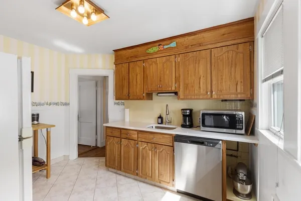$1,325,000 | 93-95 Poplar Street, Watertown, MA 02472