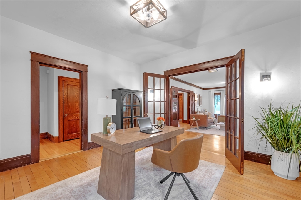 14 Tahanto Road Worcester, MA 01602 - Photo 6 of 41