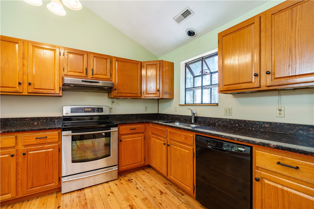 173 Whaley Hollow Road Coventry, RI 02816 - Photo 12 of 50