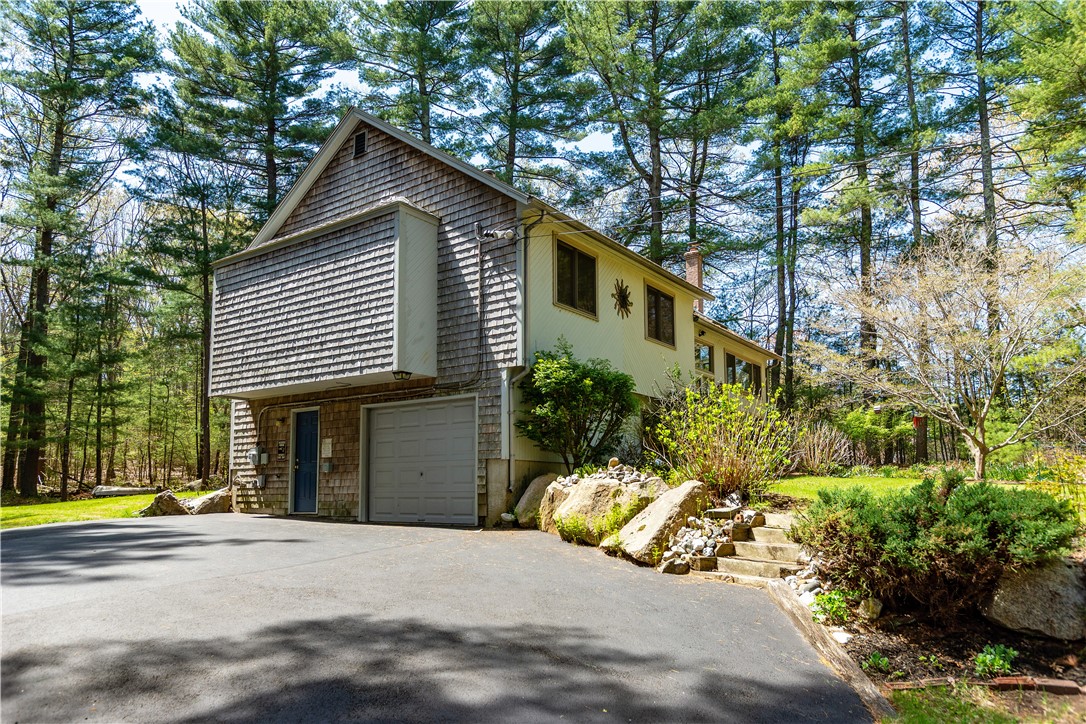 173 Whaley Hollow Road Coventry, RI 02816 - Photo 4 of 50