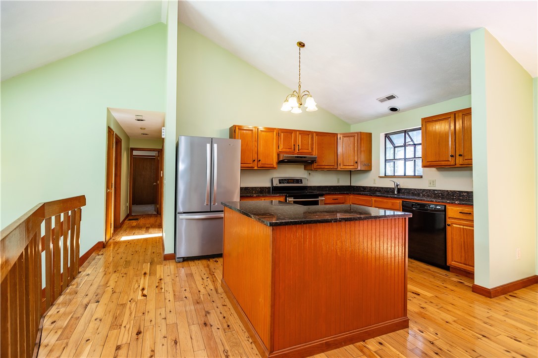 173 Whaley Hollow Road Coventry, RI 02816 - Photo 10 of 50