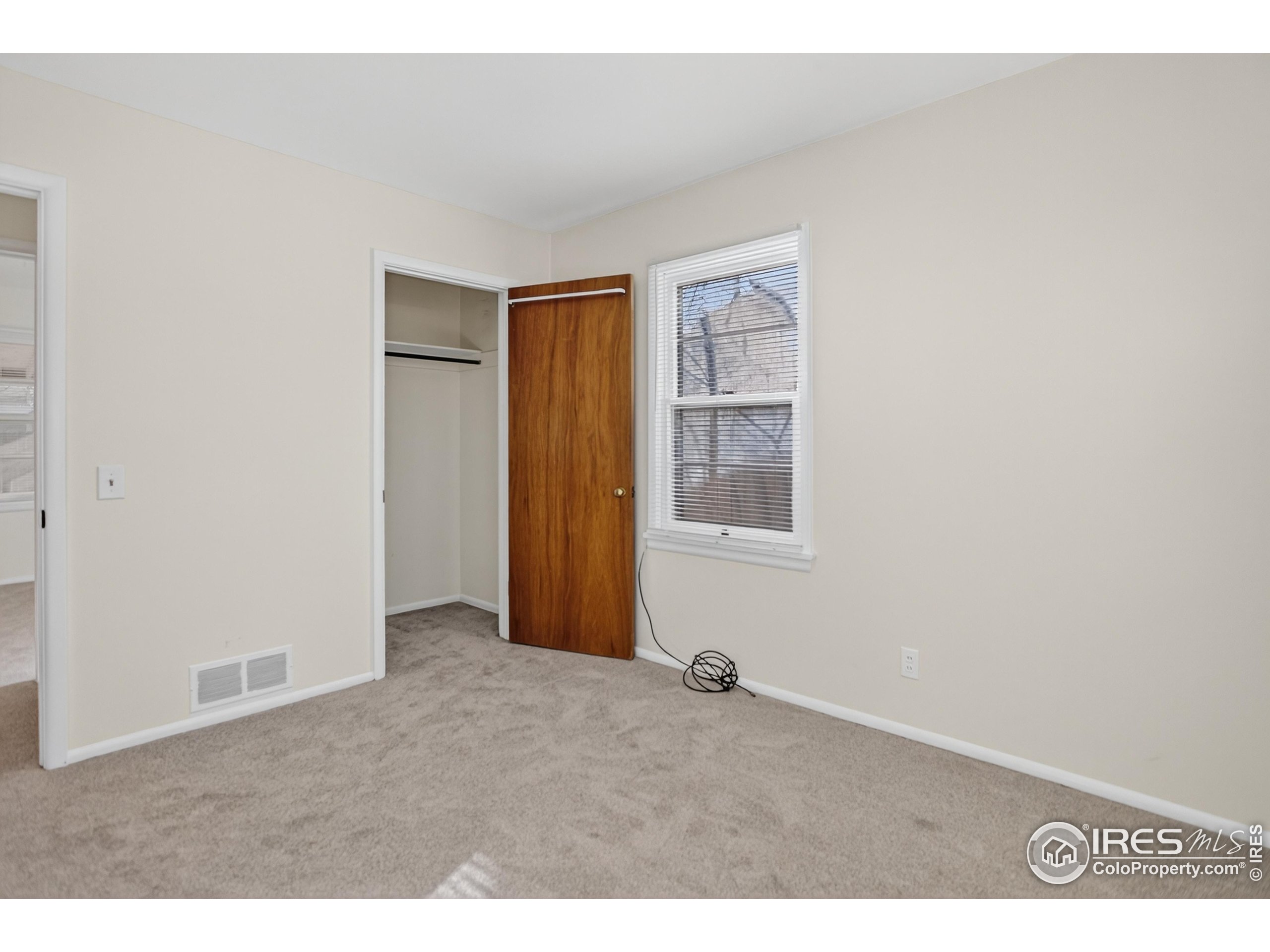 340 29th Street Boulder, CO 80305 - Photo 23 of 39 an empty room with windows
