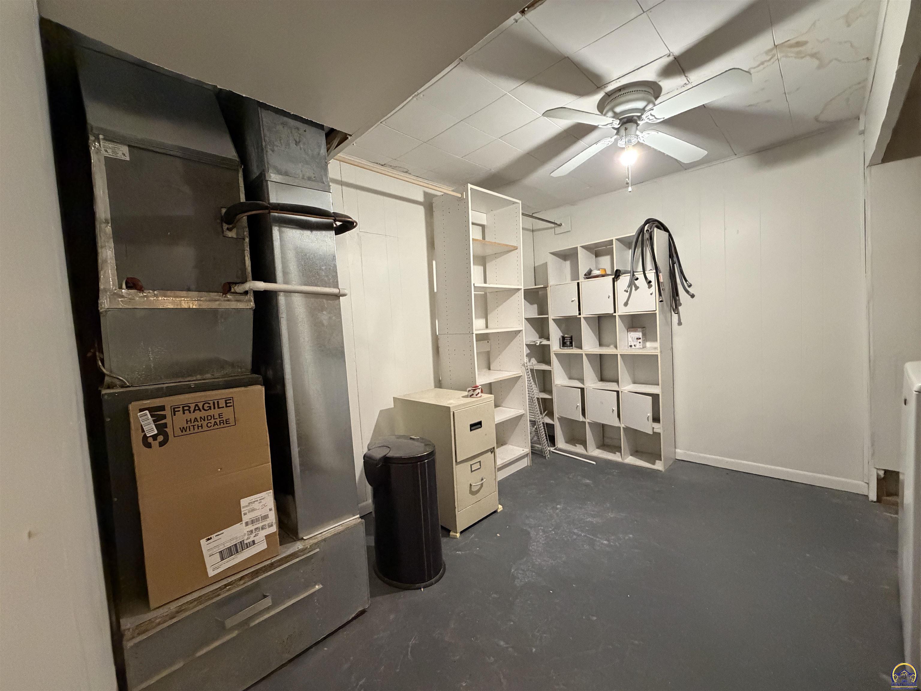 7435 Lakeview Road Meriden, KS 66512 - Photo 26 of 49 Gallery Image 26