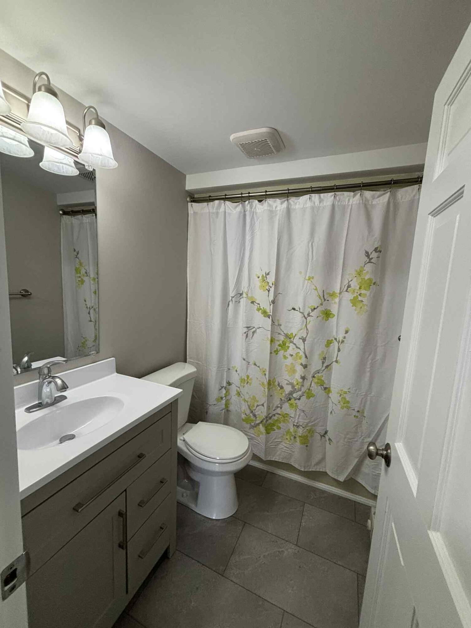 236 Sewall Street, Unit 3 Augusta, ME 04330 - Photo 20 of 31 att.xs8dhywe3d1vA6q8JnN1Xo2Wgw---ZUx6D1v