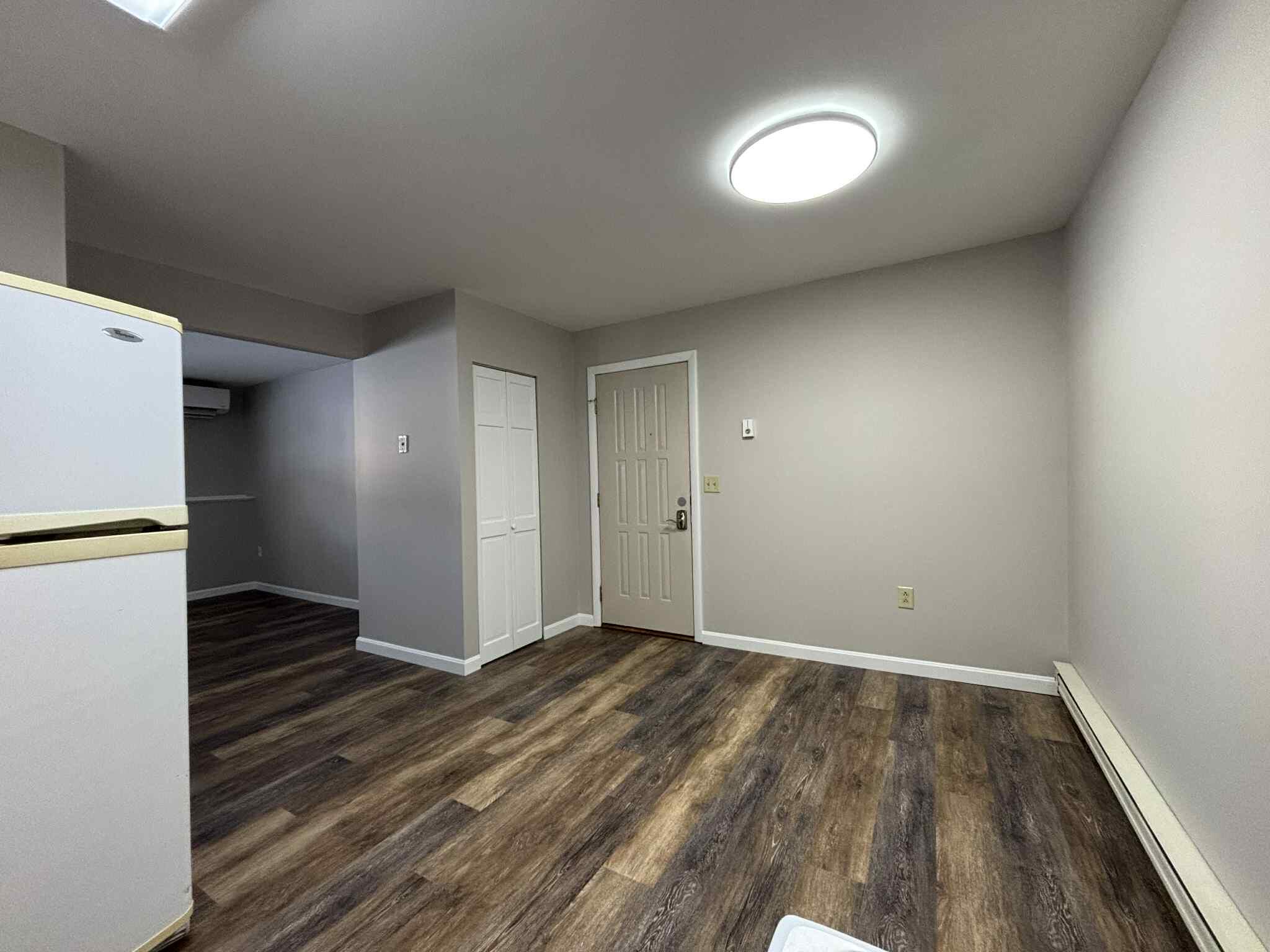 236 Sewall Street, Unit 3 Augusta, ME 04330 - Photo 4 of 31 att.a5ezB1lFE2dRq3bUVKeZqJEjyMopq5LBqnOR