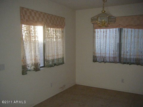 4814 West Ardmore Road Laveen, AZ 85339 - Photo 3 of 13 Dining room