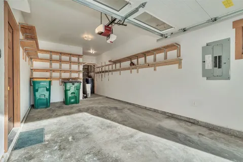 a view of entryway and hall