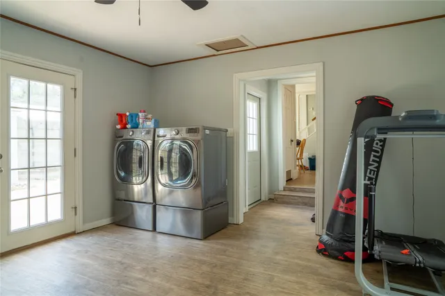 $260,000 | 801 Ave F, El Campo, TX 77437