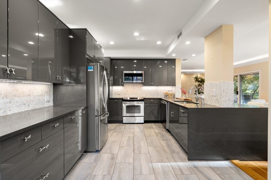 206 Allandale Road, Unit 2C Boston, MA 02467 - Photo 13 of 19