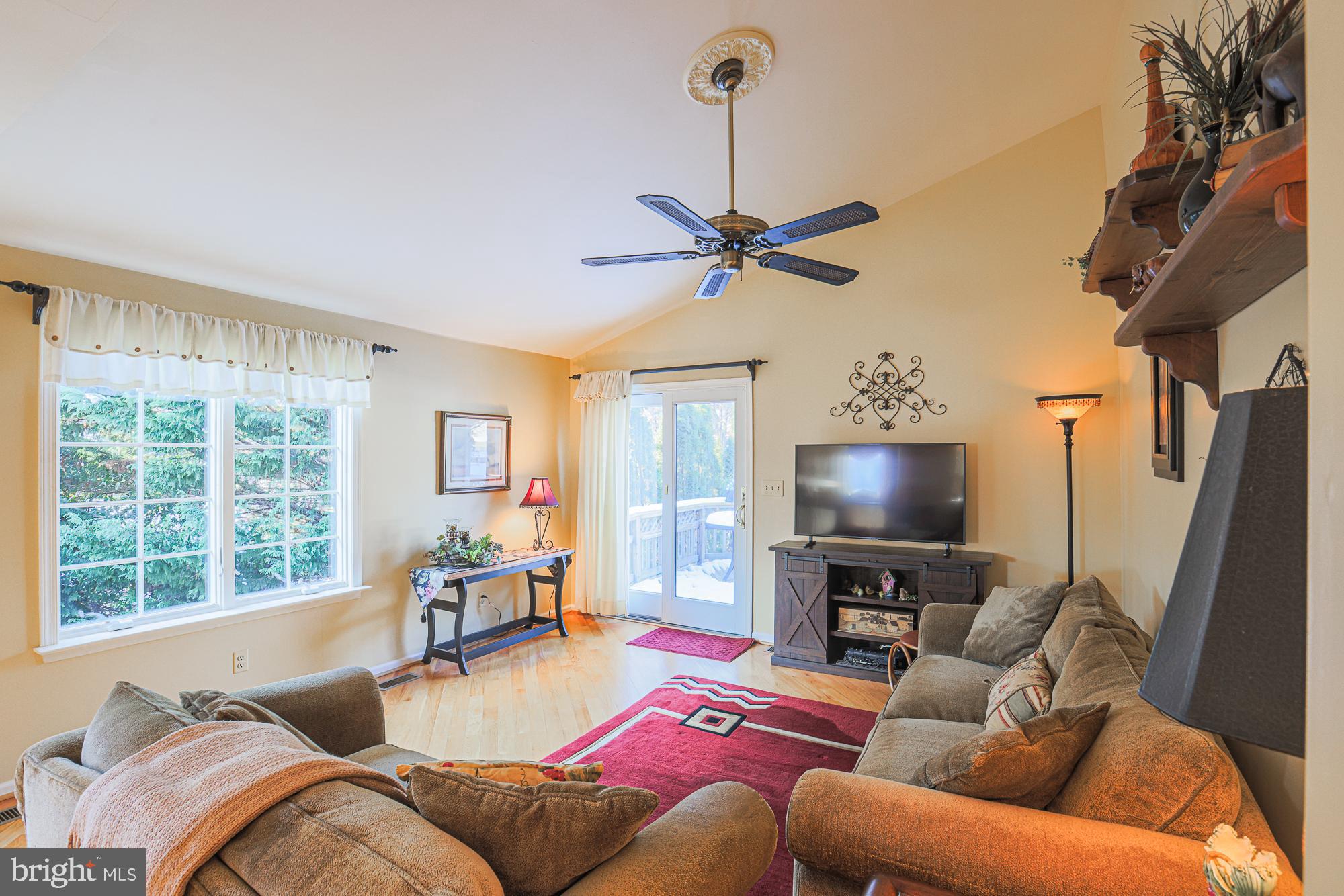 255 Hunters Ridge Road Lutherville-Timonium, MD 21093 - Photo 16 of 44 Family Room