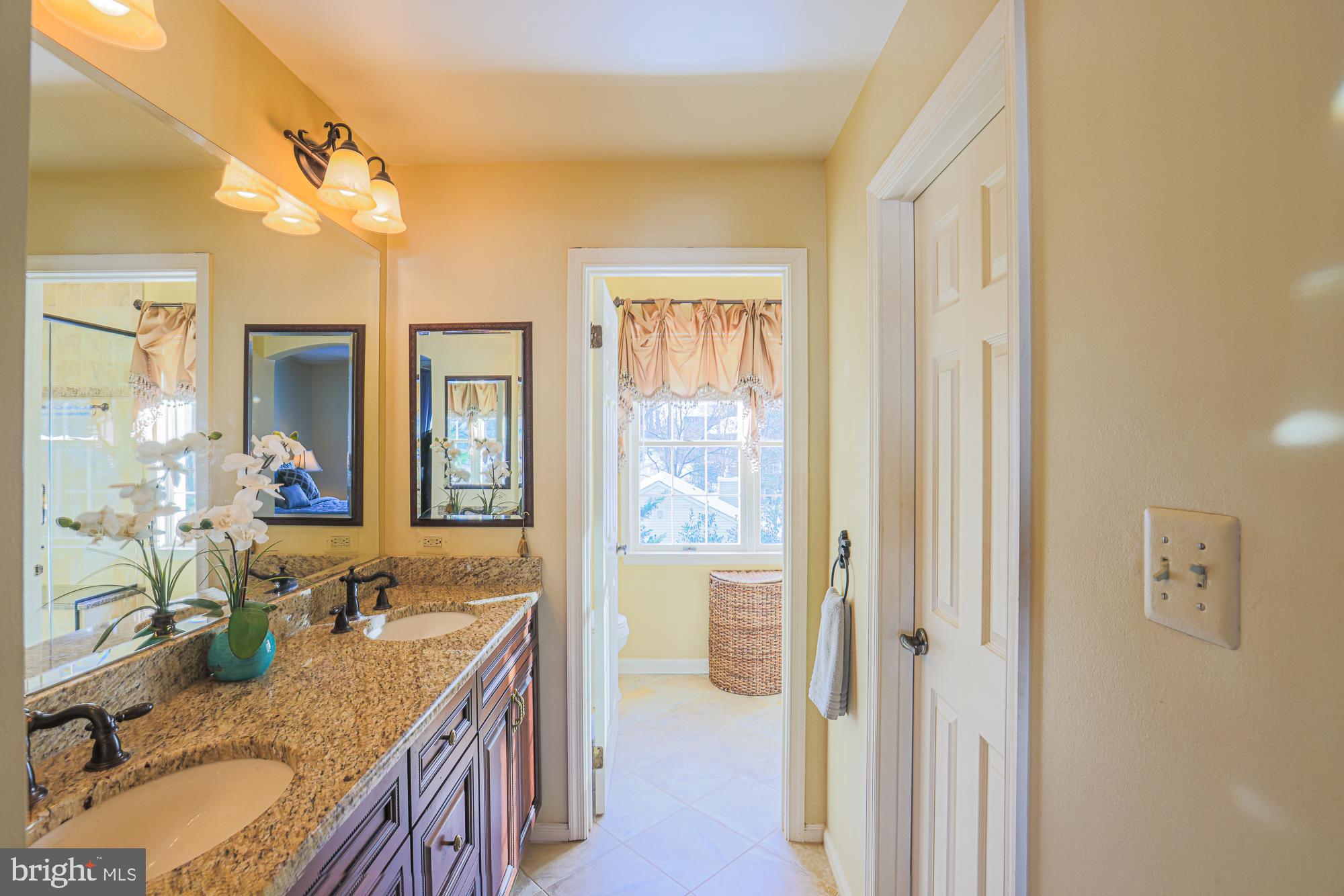255 Hunters Ridge Road Lutherville-Timonium, MD 21093 - Photo 21 of 44 Primary Bath