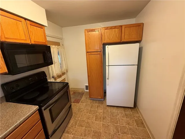 $289,900 | 5529 Granada Lane, Mission, KS 66205