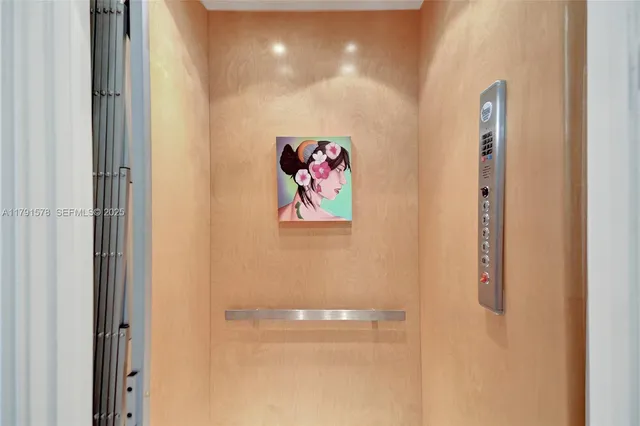 $1,395,000 | 2725 Northeast 1st Street, Pompano Beach, FL 33062