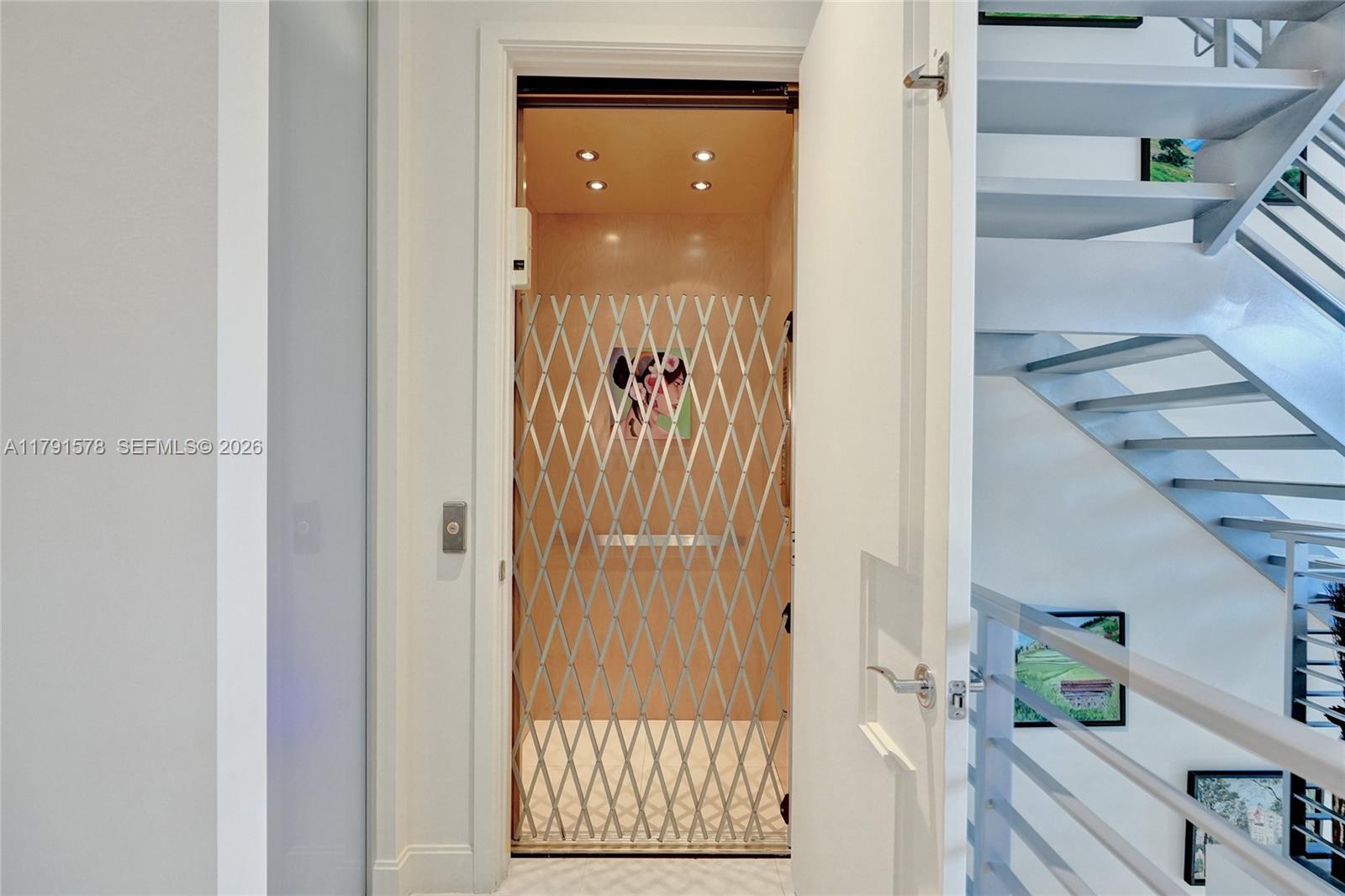 2725 Northeast 1st Street Pompano Beach, FL 33062 - Photo 32 of 59 Elevator