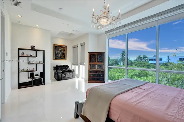 $1,395,000 | 2725 Northeast 1st Street, Pompano Beach, FL 33062