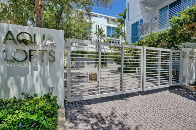 $1,395,000 | 2725 Northeast 1st Street, Pompano Beach, FL 33062