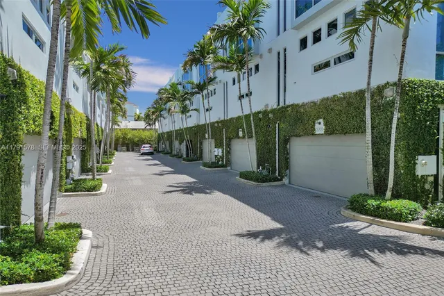$1,395,000 | 2725 Northeast 1st Street, Pompano Beach, FL 33062