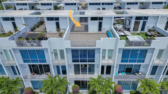 $1,395,000 | 2725 Northeast 1st Street, Pompano Beach, FL 33062