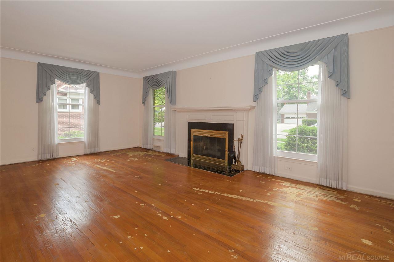 1220 Fairholme Road Grosse Pointe Woods, MI 48236 - Photo 4 of 41