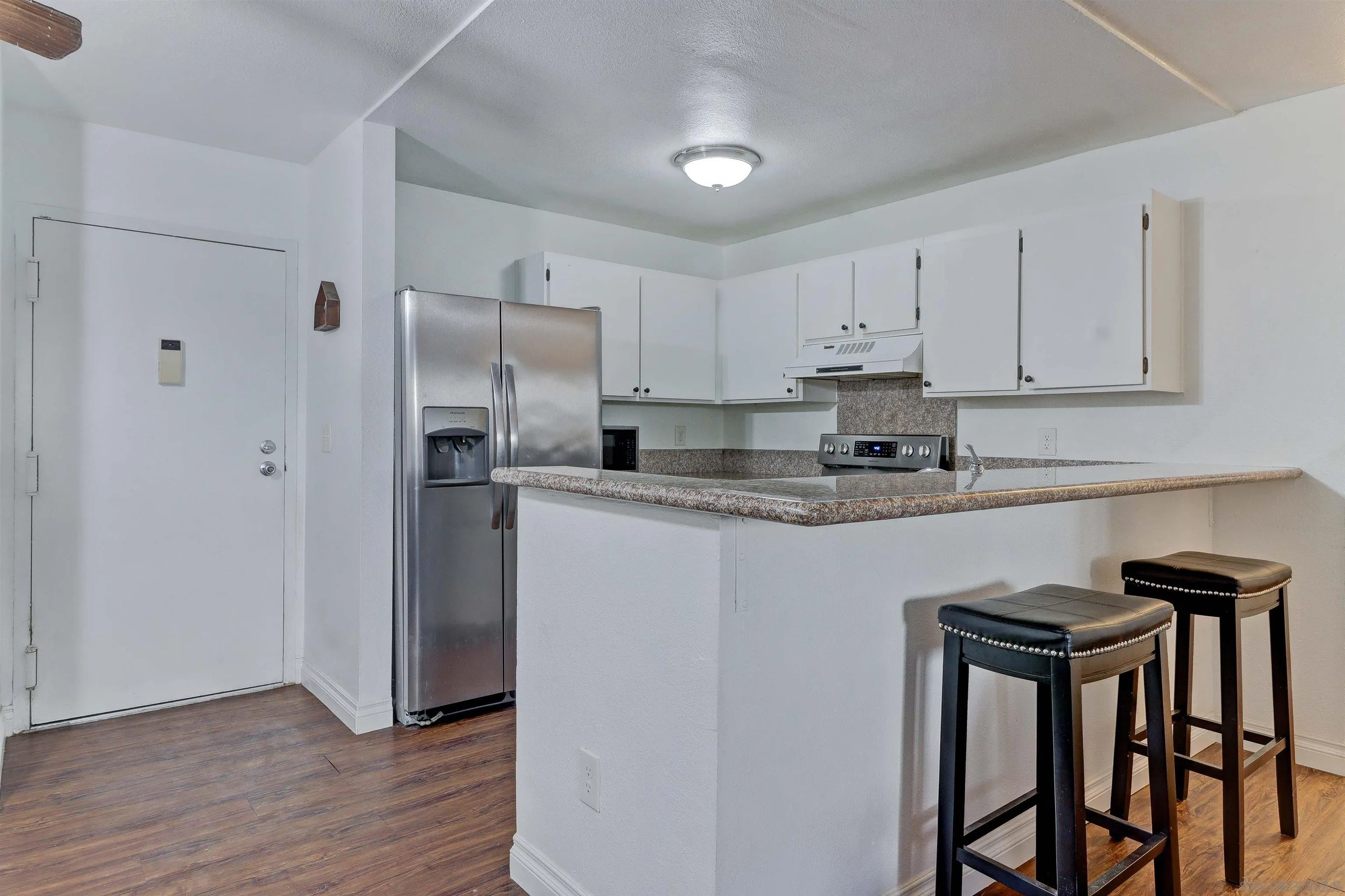 6275 Rancho Mission Road, Unit 112 San Diego, CA 92108 - Photo 5 of 13 Gallery Image 5