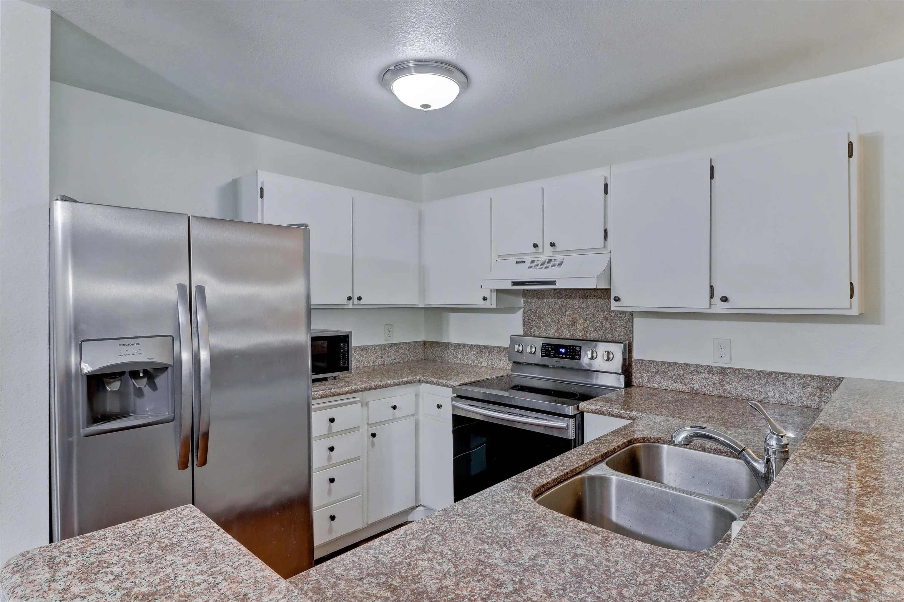 6275 Rancho Mission Road, Unit 112 San Diego, CA 92108 - Photo 6 of 13 Gallery Image 6