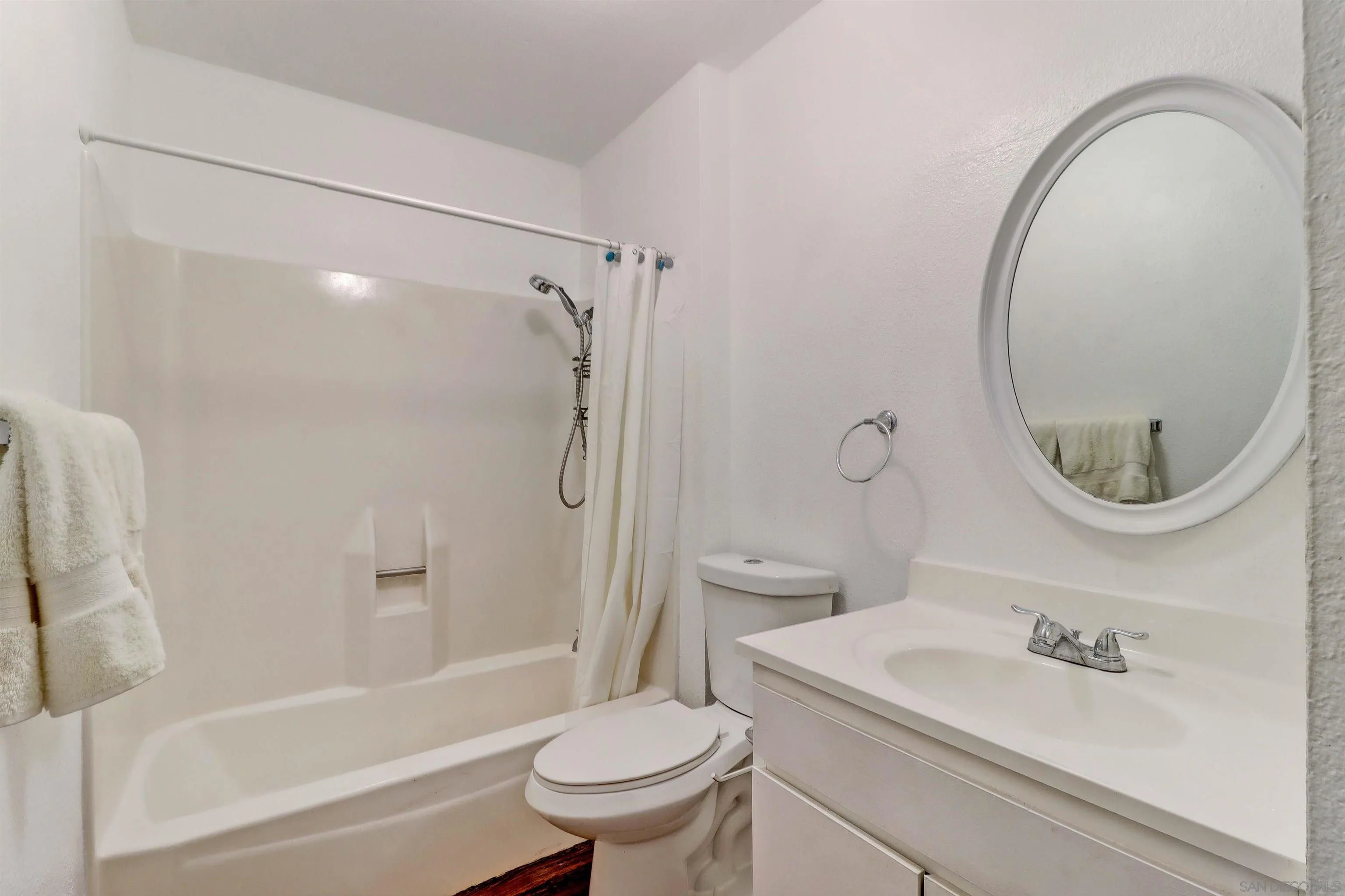 6275 Rancho Mission Road, Unit 112 San Diego, CA 92108 - Photo 7 of 13 Gallery Image 7