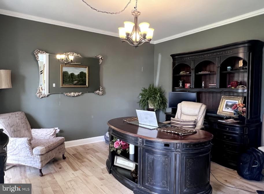 383 El Vista Drive Hanover, PA 17331 - Photo 4 of 37