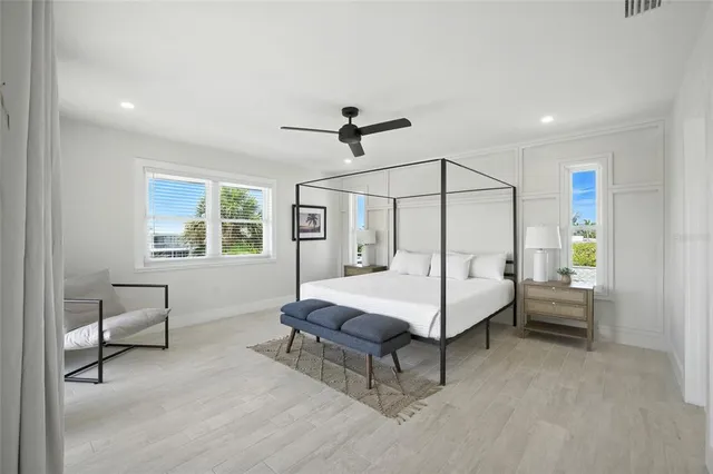 $3,230,000 | 405 28th Street, Holmes Beach, FL 34217