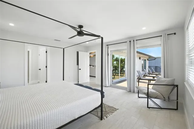 $3,230,000 | 405 28th Street, Holmes Beach, FL 34217