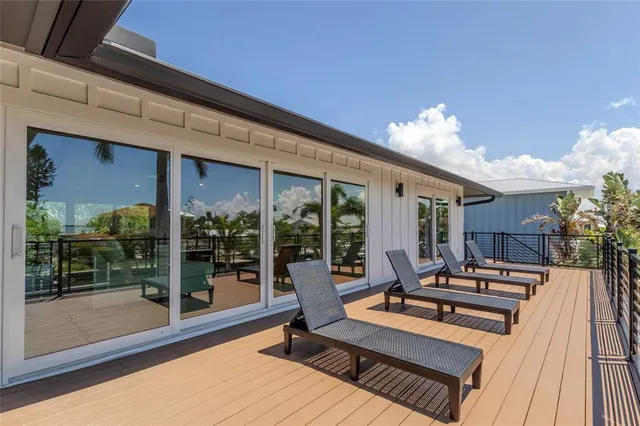 $3,230,000 | 405 28th Street, Holmes Beach, FL 34217