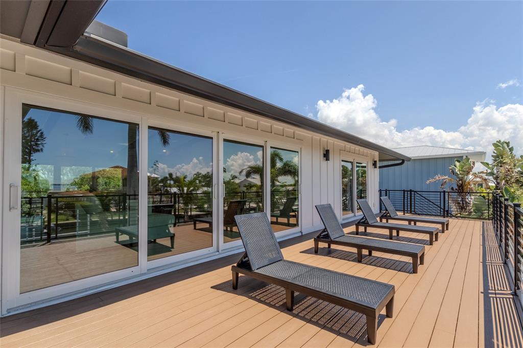 405 28th Street Holmes Beach, FL 34217 - Photo 29 of 55