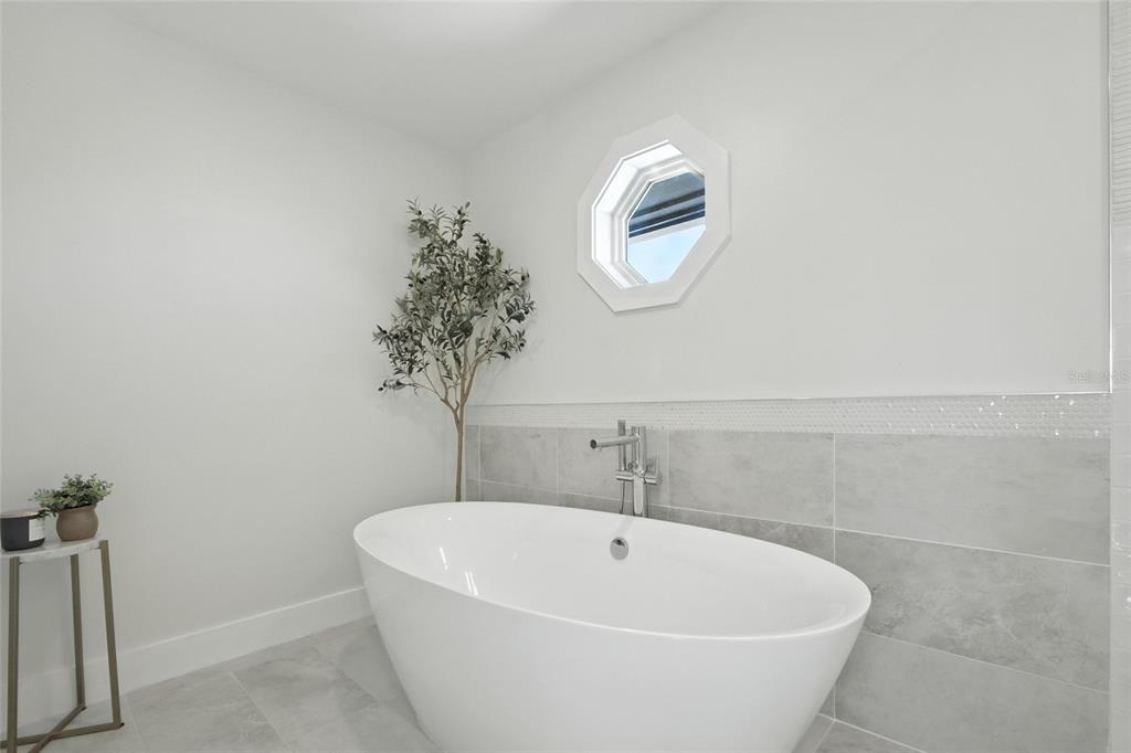 405 28th Street Holmes Beach, FL 34217 - Photo 40 of 55