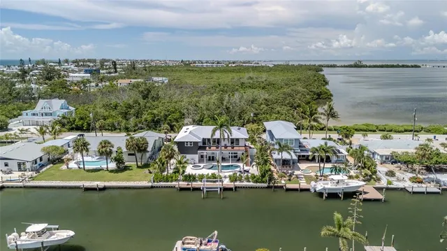 $3,230,000 | 405 28th Street, Holmes Beach, FL 34217