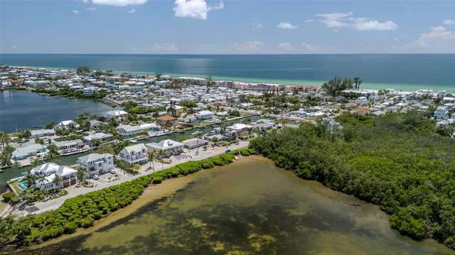 $3,230,000 | 405 28th Street, Holmes Beach, FL 34217
