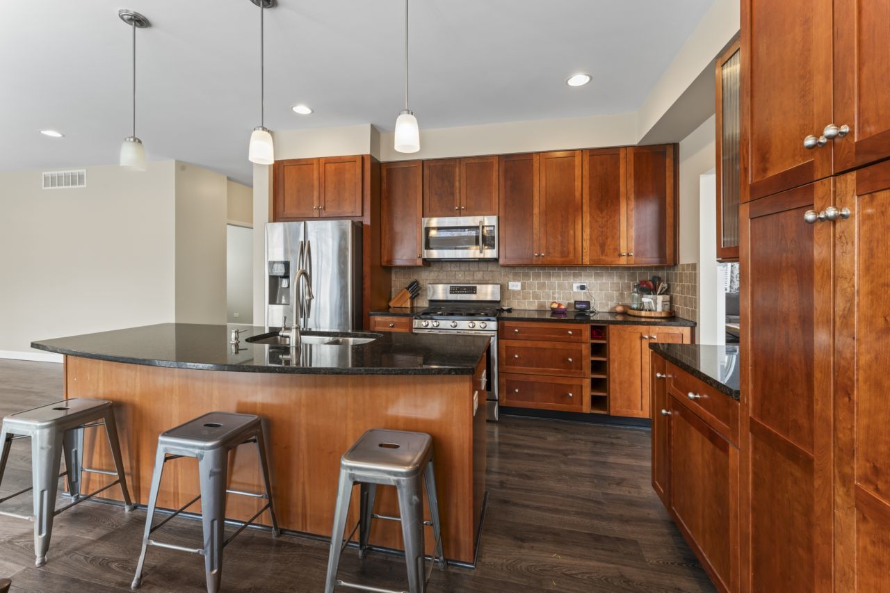 1108 Heavens Gate Lake In The Hills, IL 60156 - Photo 12 of 40