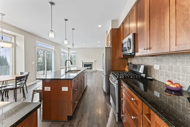 $475,000 | 1108 Heavens Gate, Lake In The Hills, IL 60156