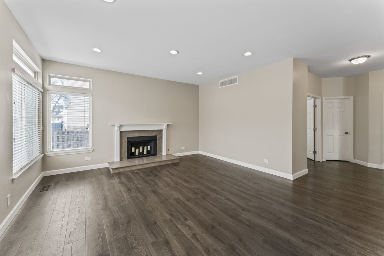 1108 Heavens Gate Lake In The Hills, IL 60156 - Photo 17 of 40