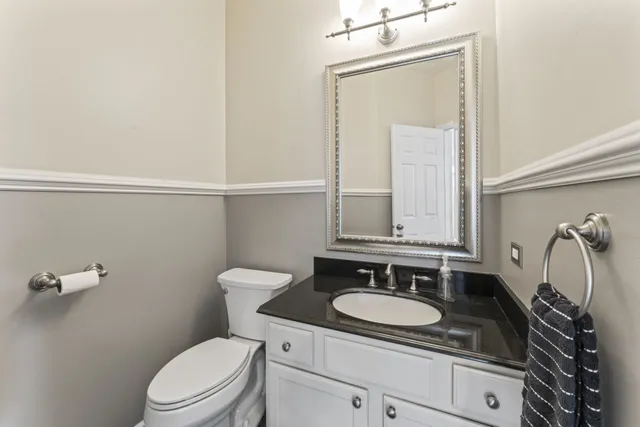 $475,000 | 1108 Heavens Gate, Lake In The Hills, IL 60156