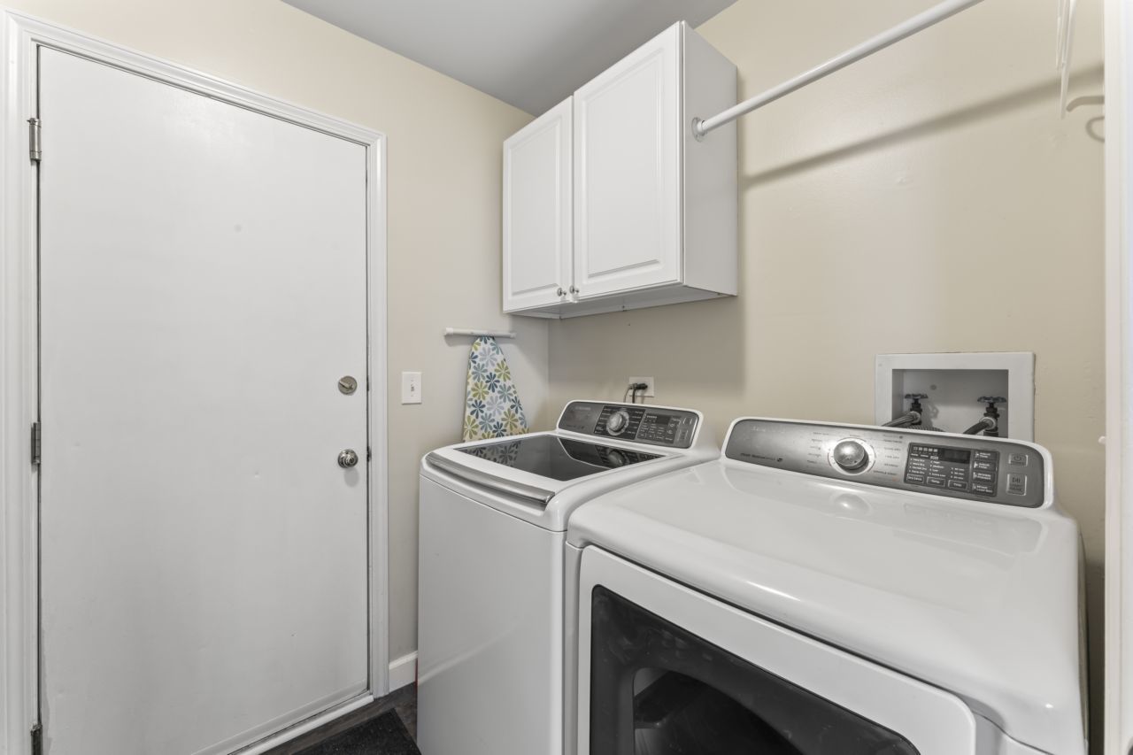 1108 Heavens Gate Lake In The Hills, IL 60156 - Photo 21 of 40