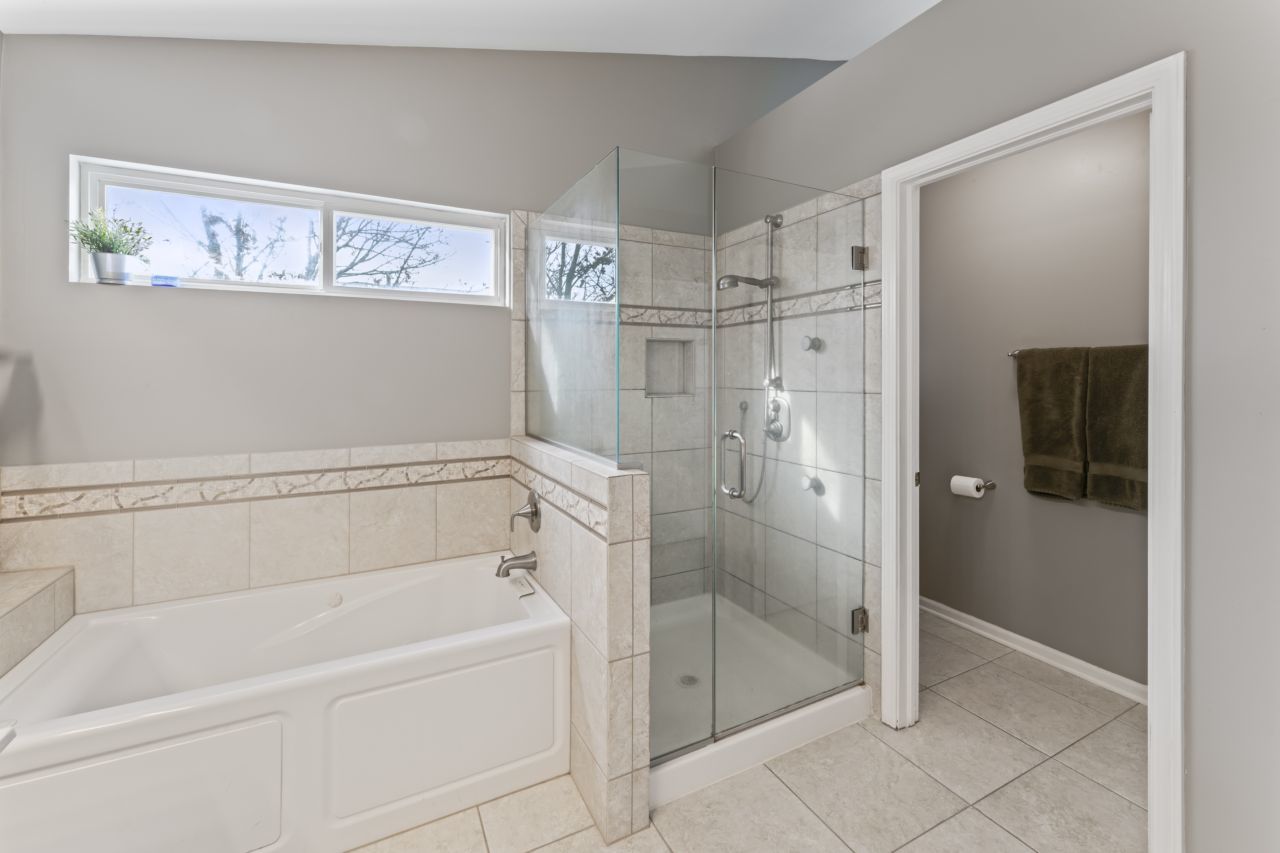 1108 Heavens Gate Lake In The Hills, IL 60156 - Photo 26 of 40