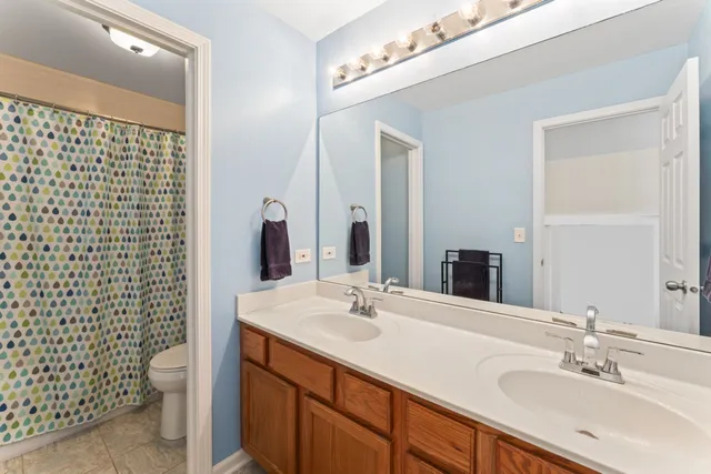 $475,000 | 1108 Heavens Gate, Lake In The Hills, IL 60156