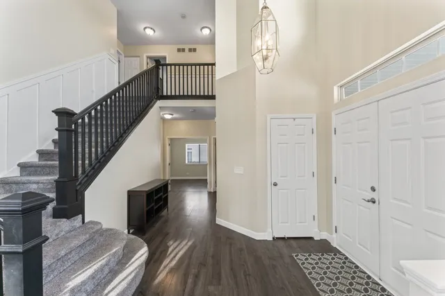 $475,000 | 1108 Heavens Gate, Lake In The Hills, IL 60156