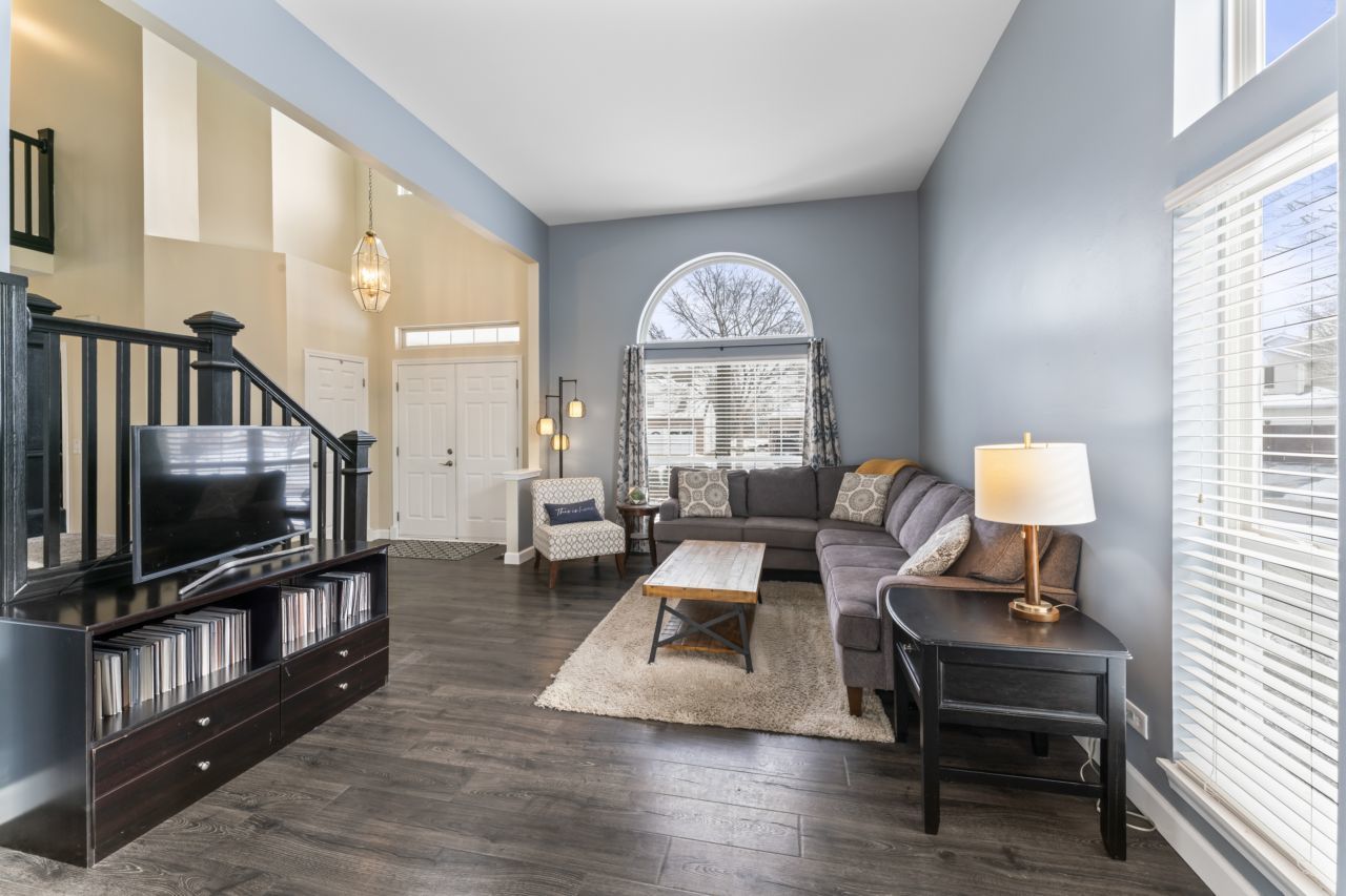 1108 Heavens Gate Lake In The Hills, IL 60156 - Photo 7 of 40