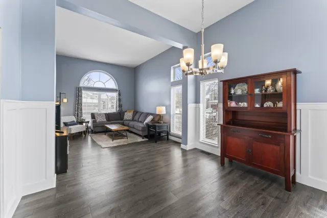 $475,000 | 1108 Heavens Gate, Lake In The Hills, IL 60156