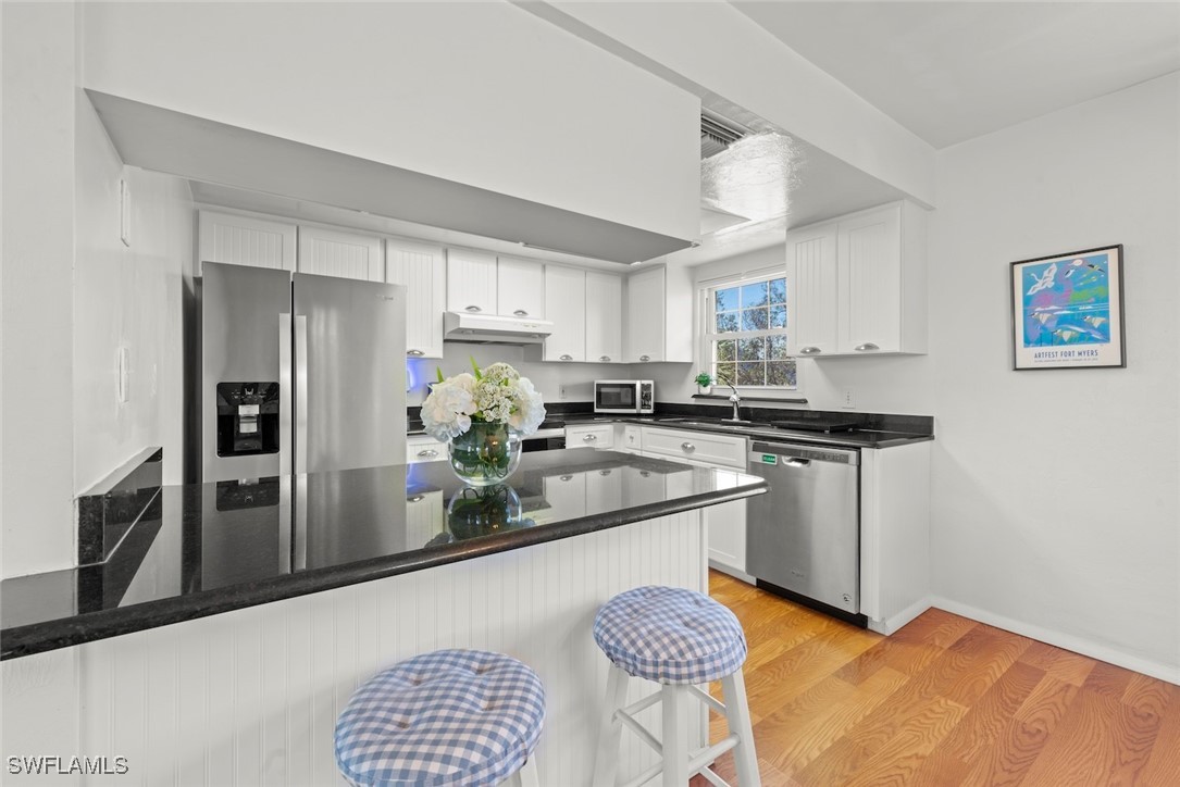 490 Marian Road Sanibel, FL 33957 - Photo 13 of 36