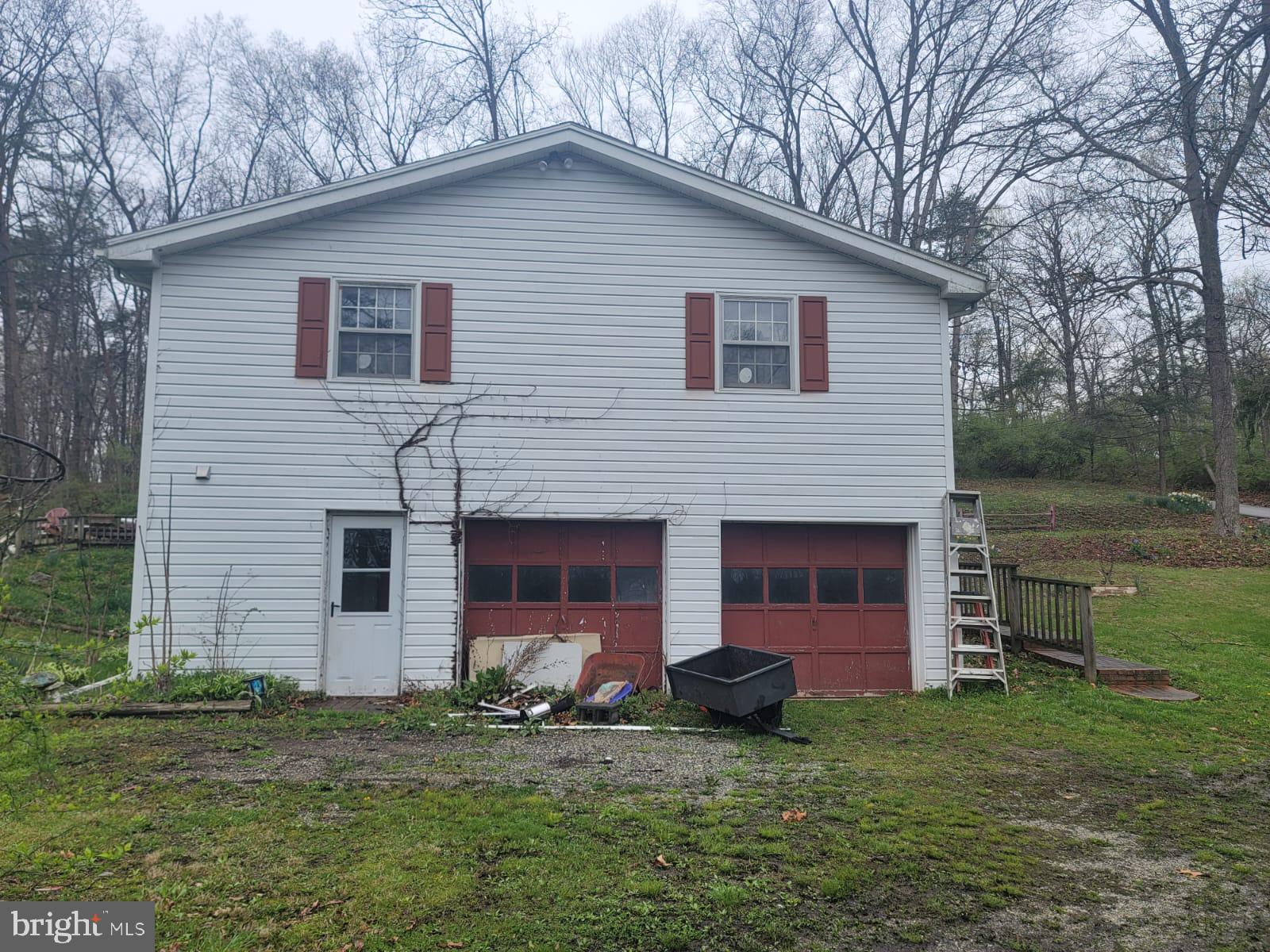 126 Pickett Road Dover, PA 17315 - Photo 4 of 13 Gallery Image 4