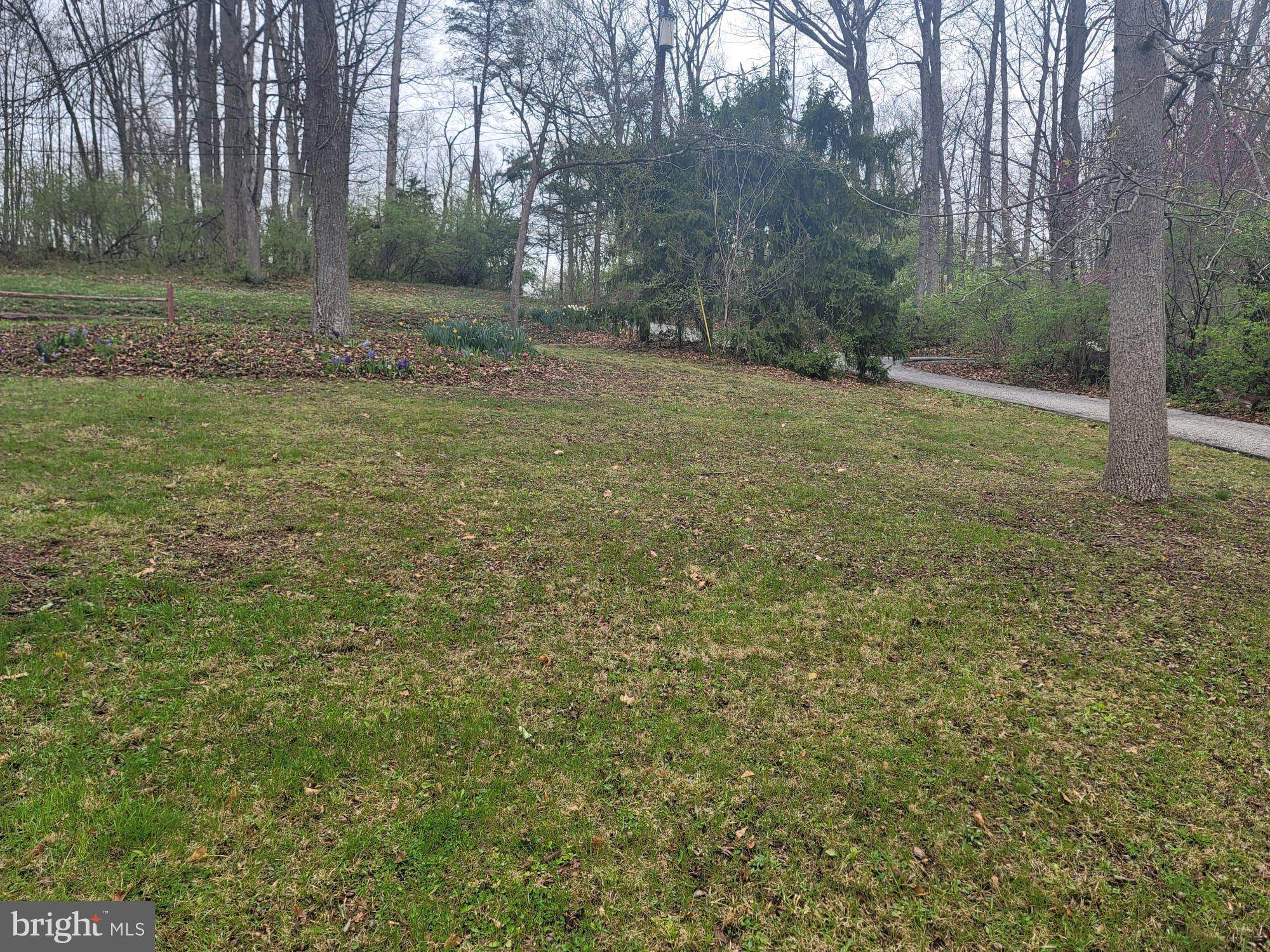 126 Pickett Road Dover, PA 17315 - Photo 9 of 13 Gallery Image 9
