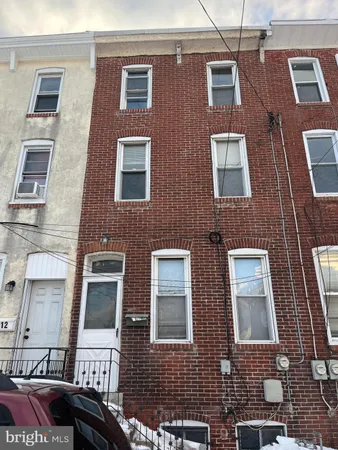 $1,585 | 814 Upland Street, Chester, PA 19013