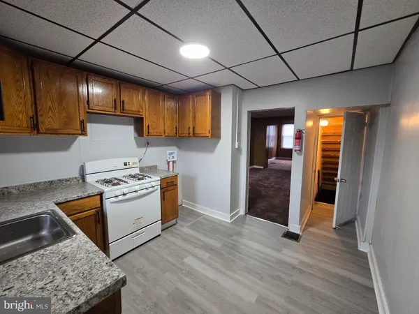 $1,585 | 814 Upland Street, Chester, PA 19013