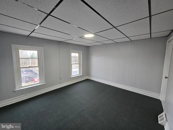 $1,585 | 814 Upland Street, Chester, PA 19013